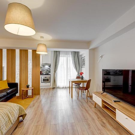 Bucharest Airport Suites & Villas Otopeni Bagian luar foto