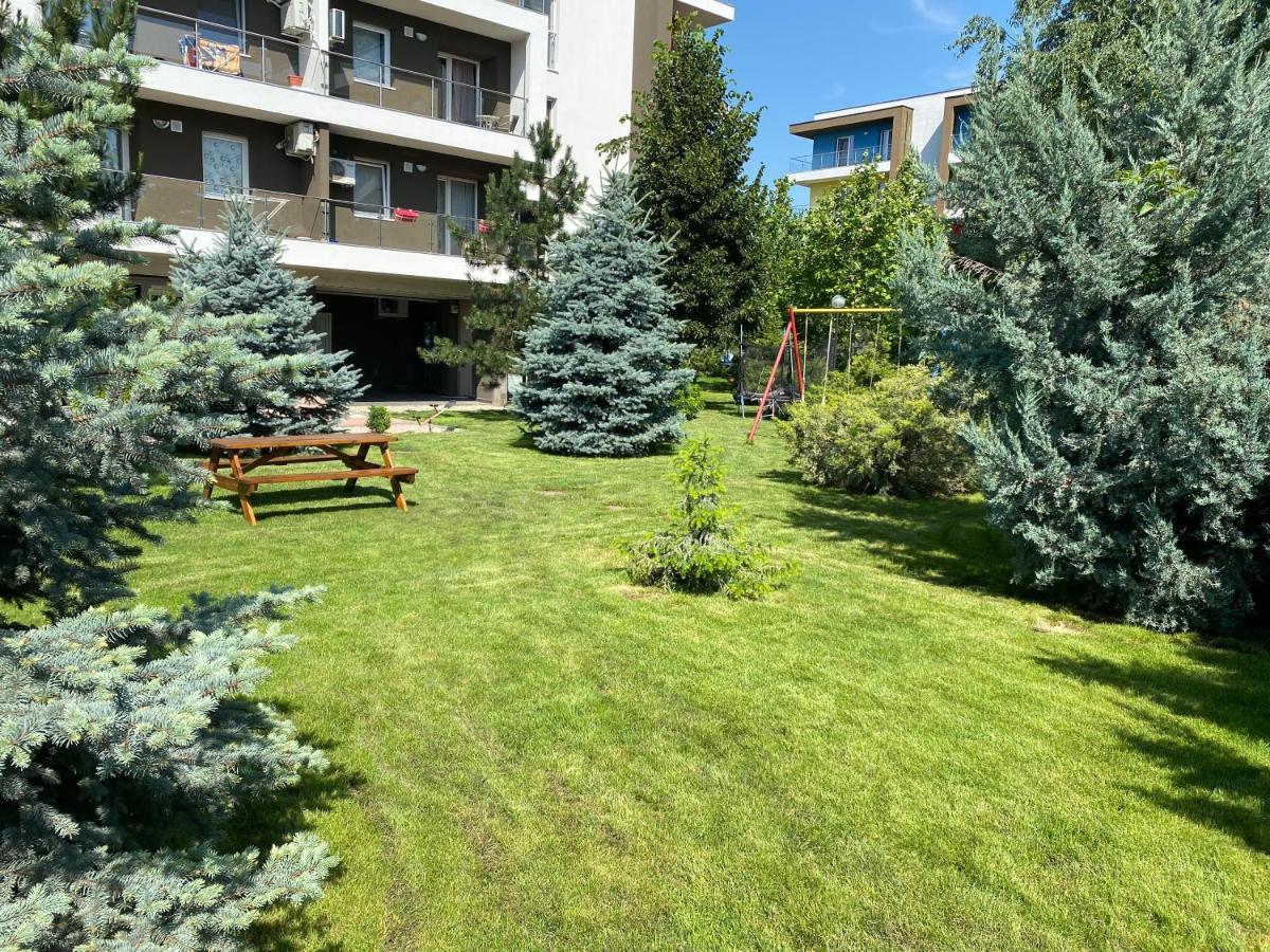 Bucharest Airport Suites & Villas Otopeni Bagian luar foto