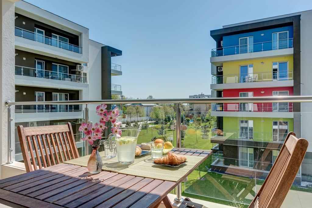 Bucharest Airport Suites & Villas Otopeni Bagian luar foto
