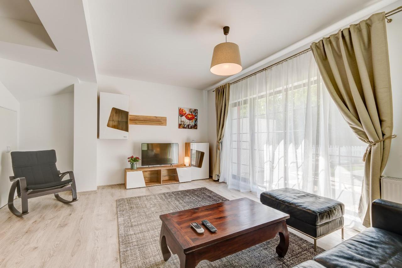 Bucharest Airport Suites & Villas Otopeni Bagian luar foto