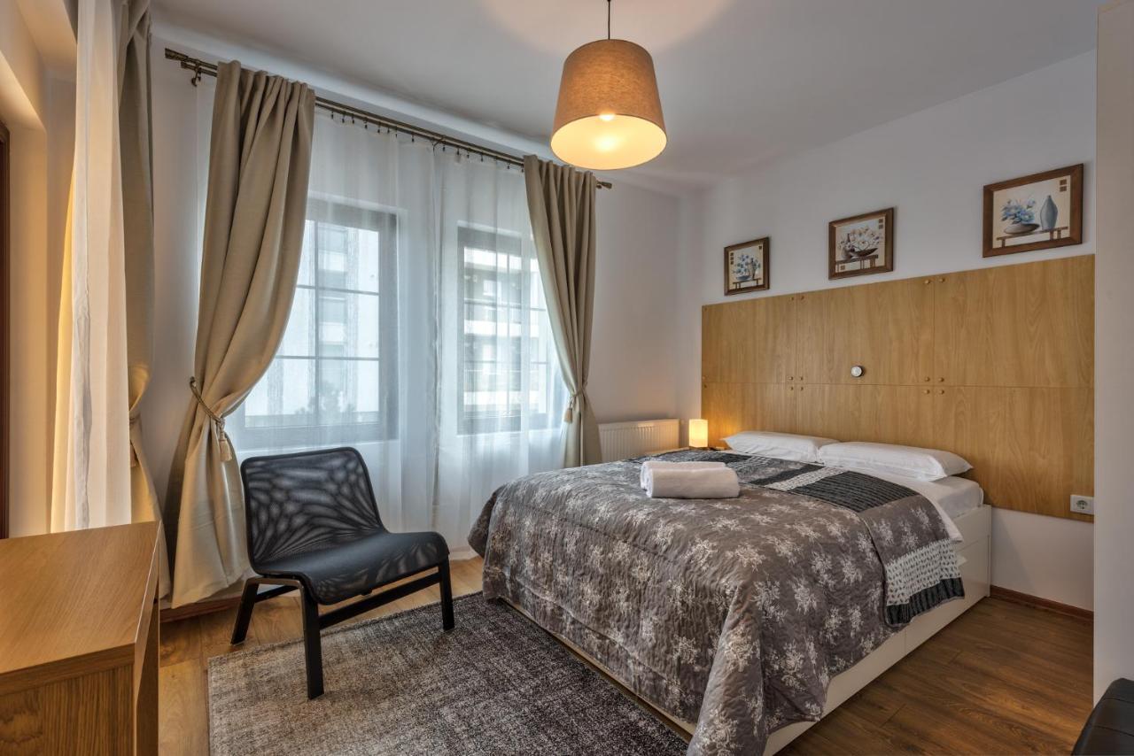Bucharest Airport Suites & Villas Otopeni Bagian luar foto