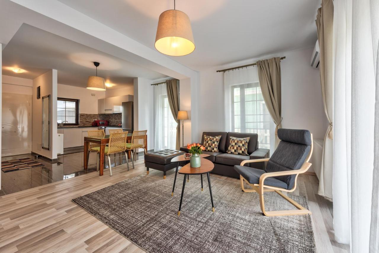 Bucharest Airport Suites & Villas Otopeni Bagian luar foto